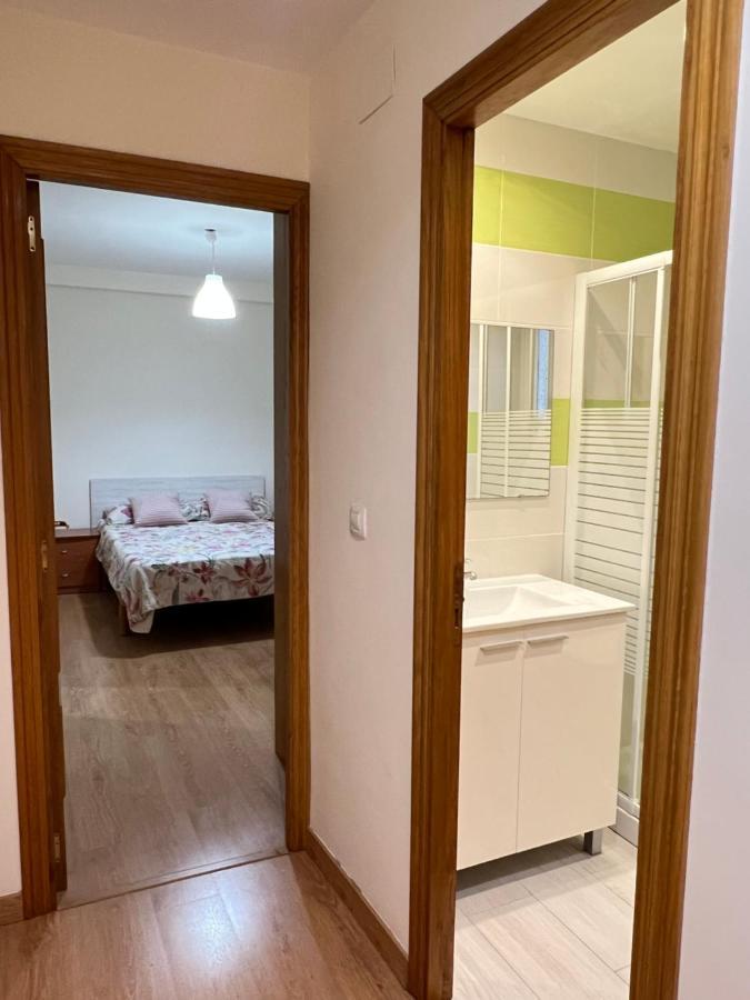 Habitacion Con Bano Privado- En Casa Familiar Beatriz Valencia Luaran gambar